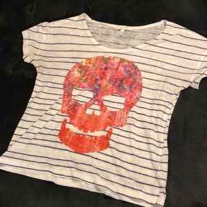 White Graphic tee with skull